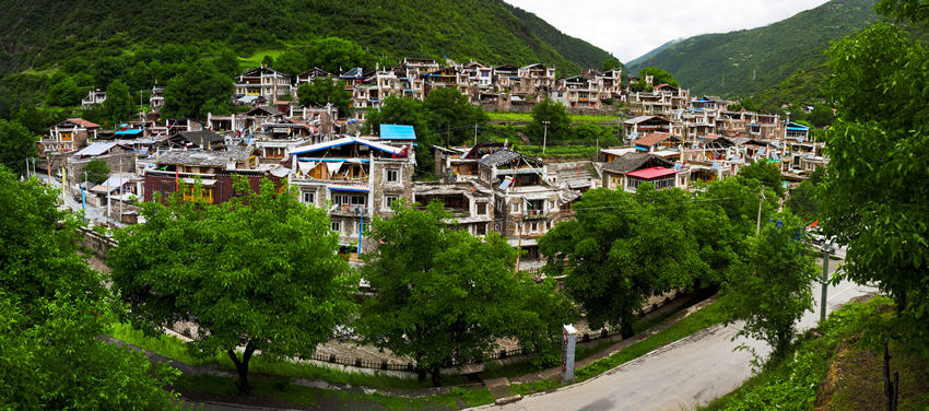 卓克基鎮(zhèn)西索民居。馬爾康市委宣傳部供圖