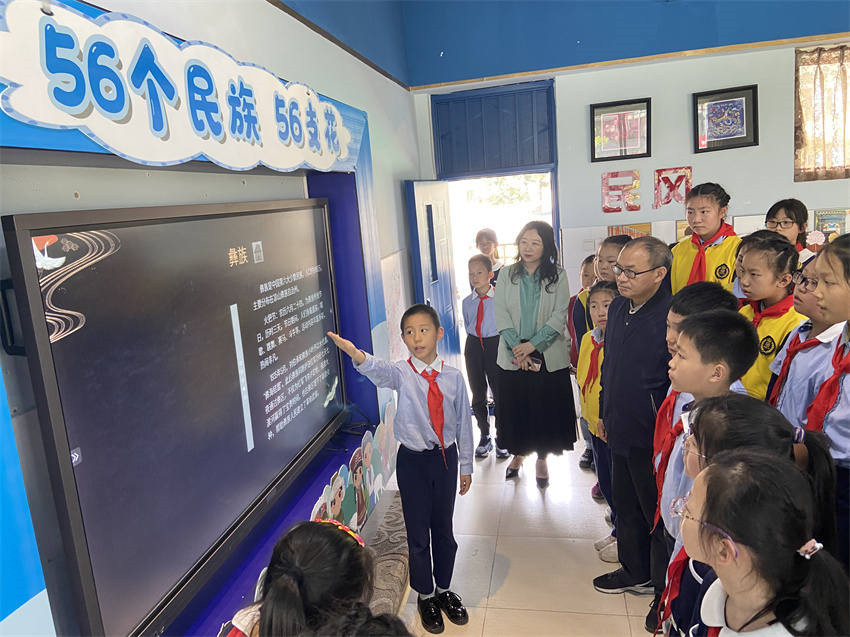 成都市回民小學(xué)民族文化知識(shí)課堂。成都市民宗局供圖