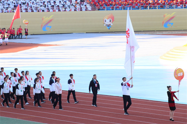 成都市組團參加四川省第十六屆少數(shù)民族傳統(tǒng)體育運動會活動現(xiàn)場。成都市民宗局、成都市體育局供圖