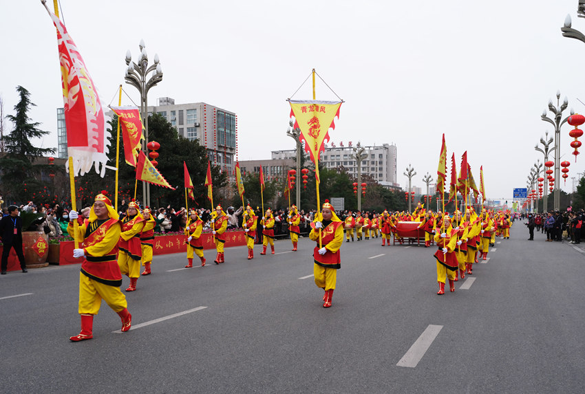 四川綿竹年畫節(jié)民俗巡游鬧新春。綿竹市委宣傳部供圖