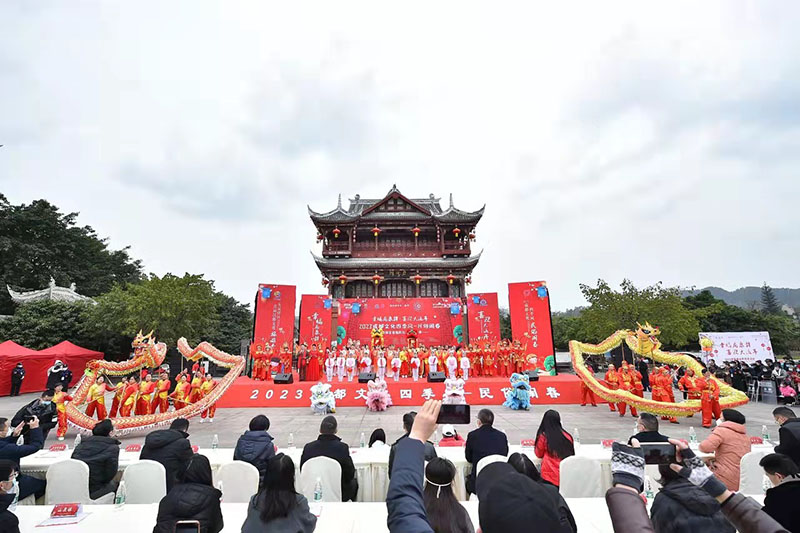 《龍獅舞盛世》舞出歡樂吉祥的年味。龍泉驛區(qū)委宣傳部供圖