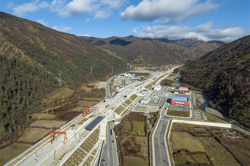 成蘭鐵路四川段已進(jìn)入最后建設(shè)沖刺階段。成蘭公司供圖