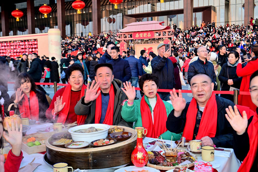 幸福在前把手招。天府新區(qū)融媒體中心供圖