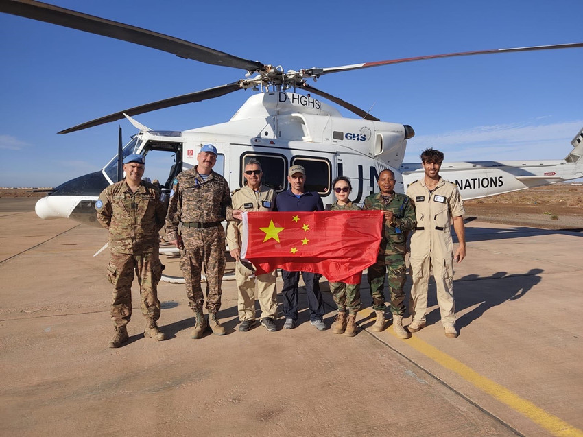 肖麗佳參與執(zhí)行空中巡邏。西部戰(zhàn)區(qū)總醫(yī)院供圖