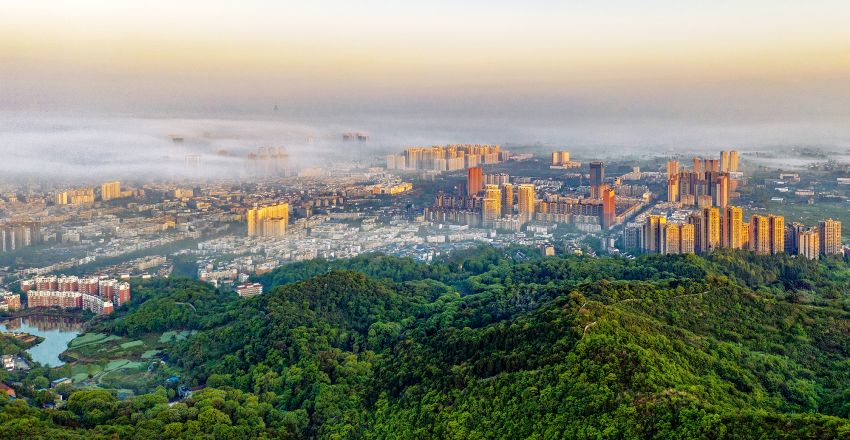 龍泉山風(fēng)景圖。成都市生態(tài)環(huán)境局供圖