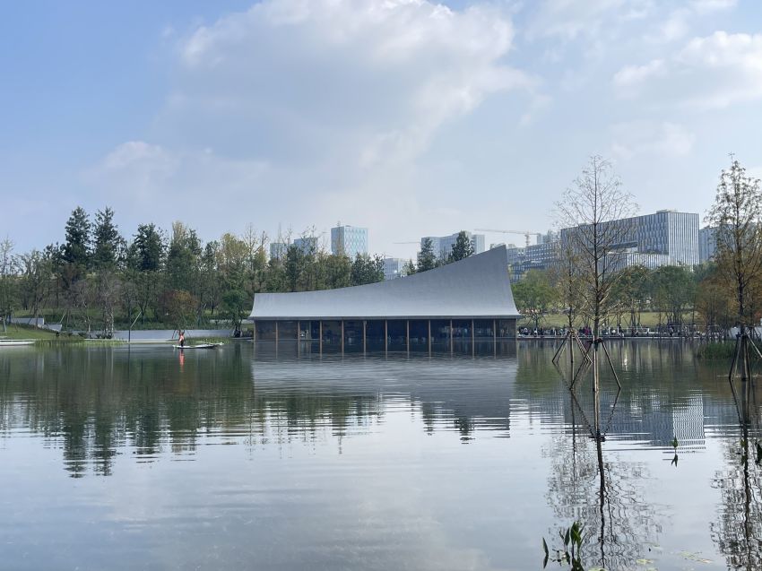 興隆湖湖畔書店。四川天府新區(qū)公園城市局供圖